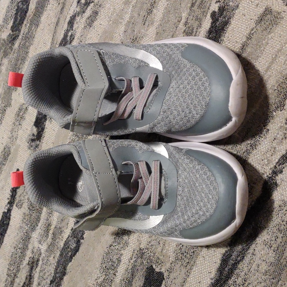 Kids sneakers